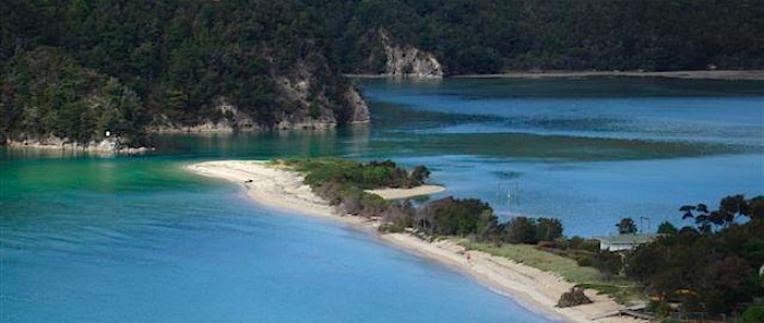 AbelTasmanTorrentBayeaster2007a.JPG